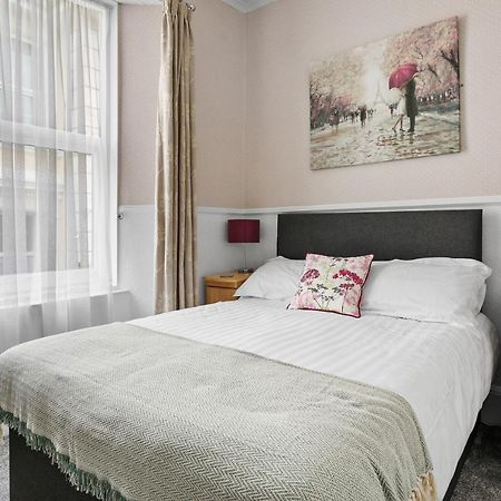 The Netley Bed & Breakfast Торки Екстериор снимка
