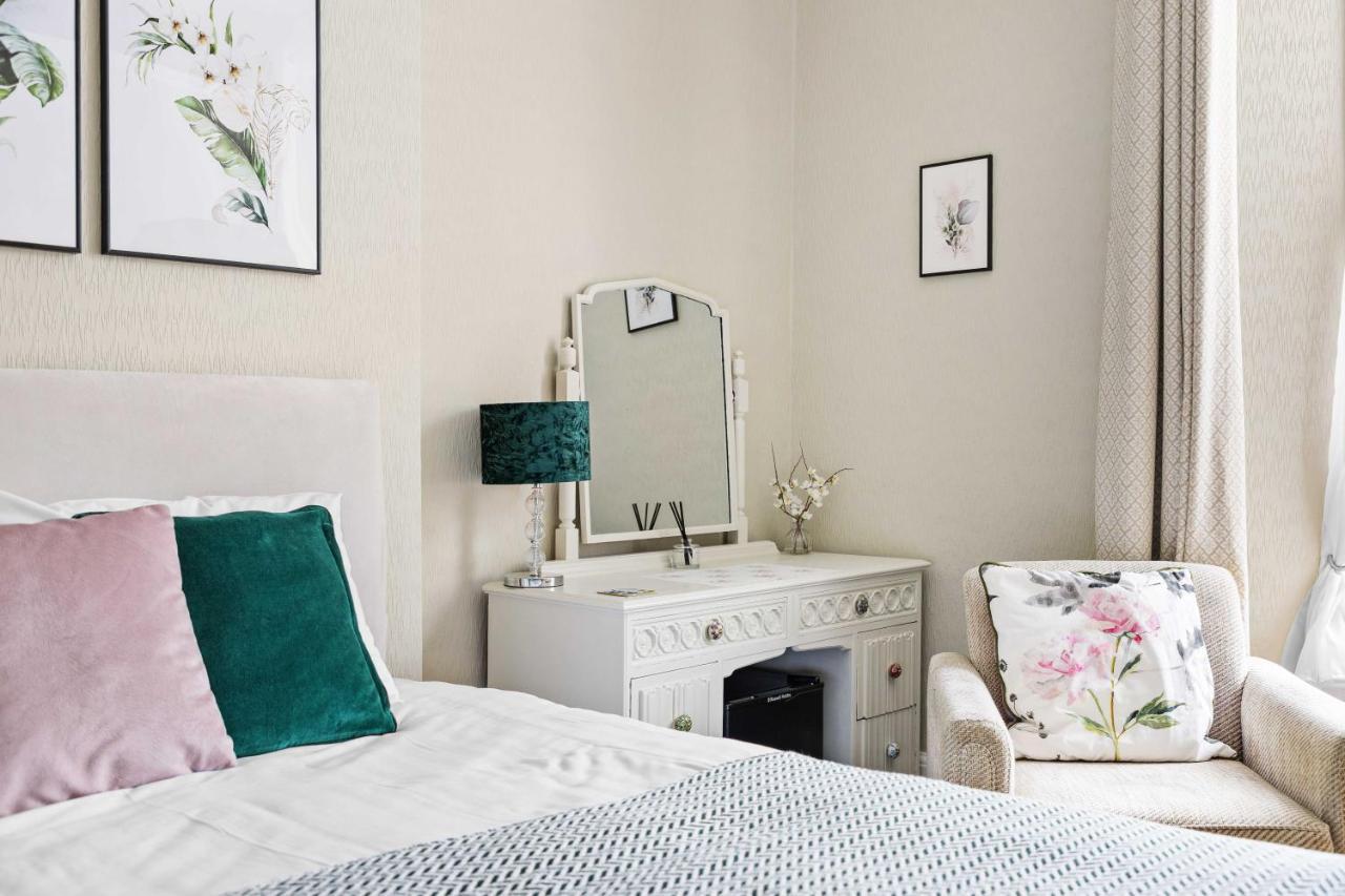 The Netley Bed & Breakfast Торки Екстериор снимка