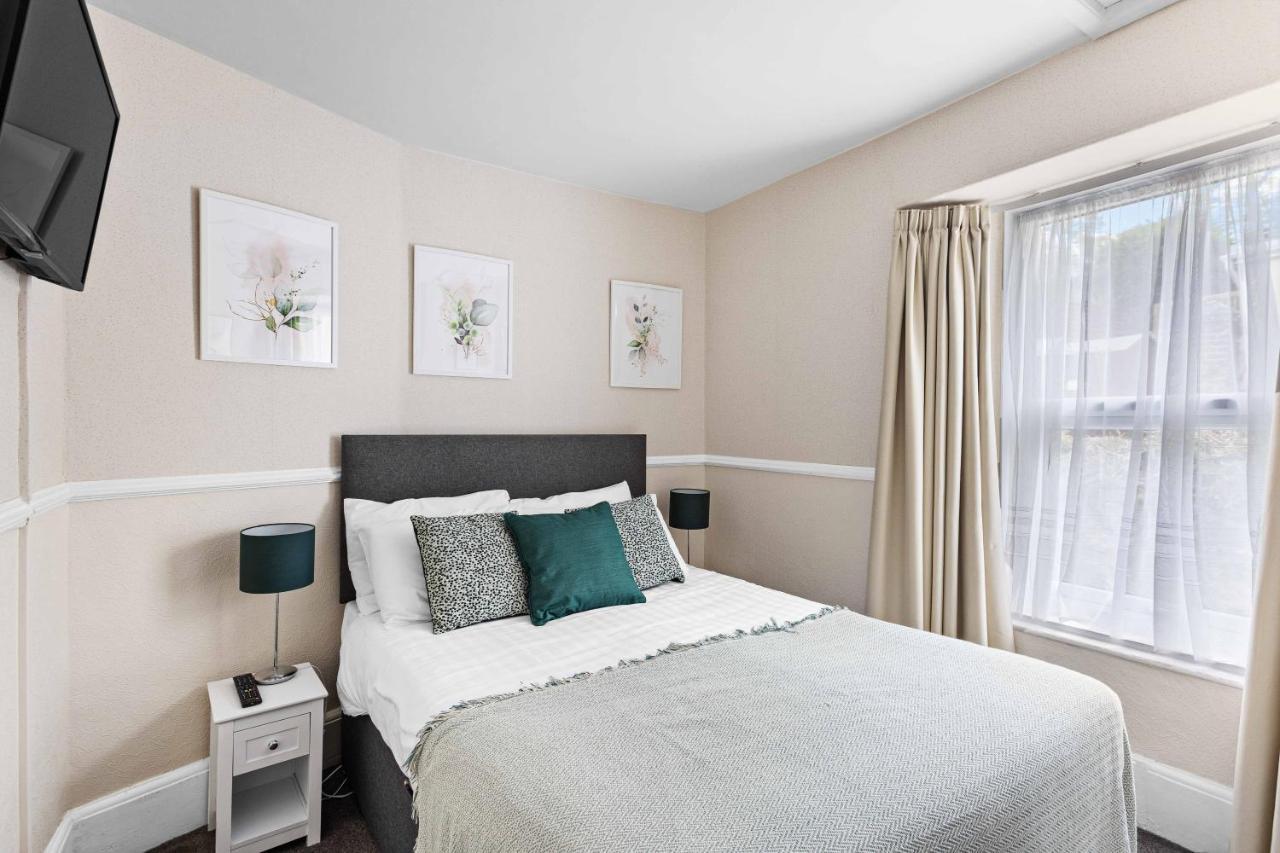 The Netley Bed & Breakfast Торки Екстериор снимка
